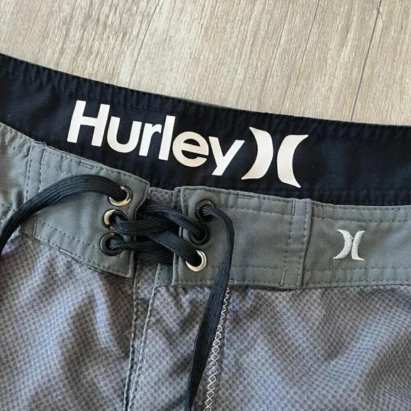 Mens Hurley Multicolor Stripe Swim Trunks - M - Picture 9 of 9